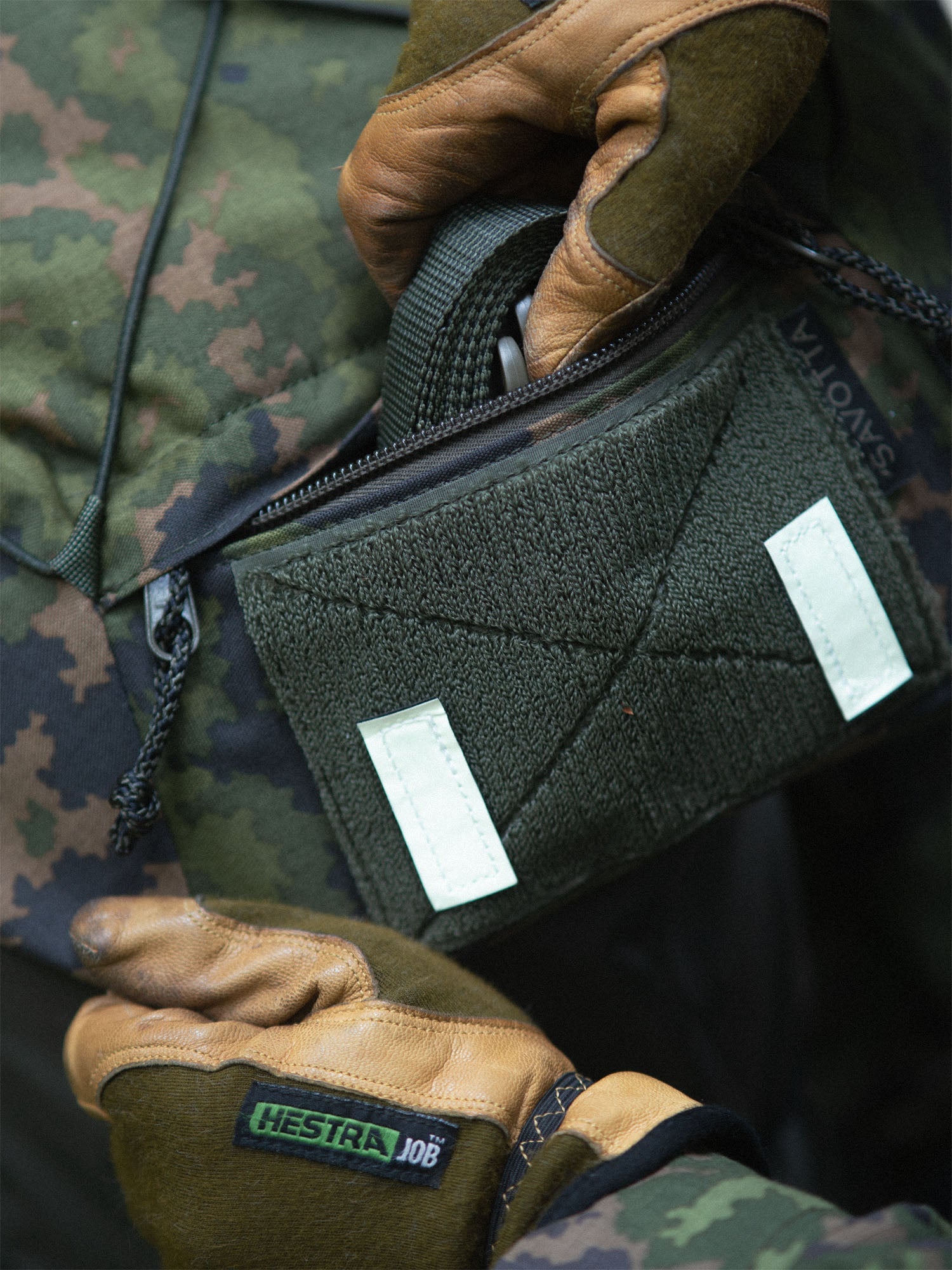 Close-up of a zipper pouch on a Savotta Kantamus 60L hat